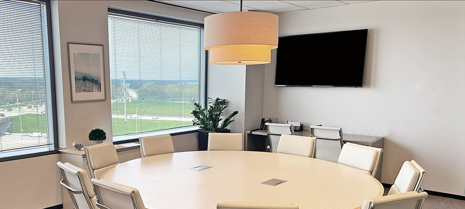 1901 N Roselle Road, Schaumburg - Image 1