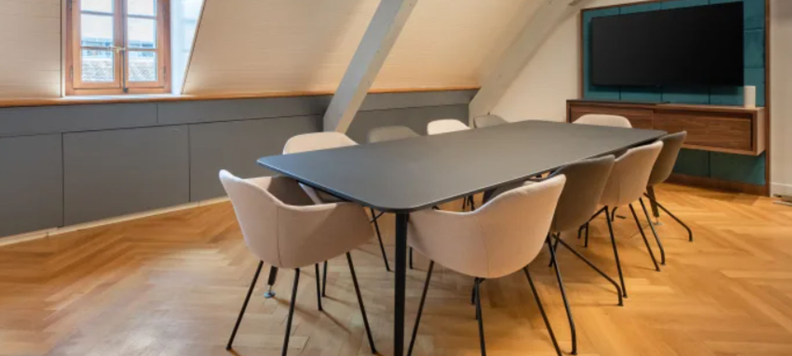 255 Commerce Dr, Winnipeg - Image 1