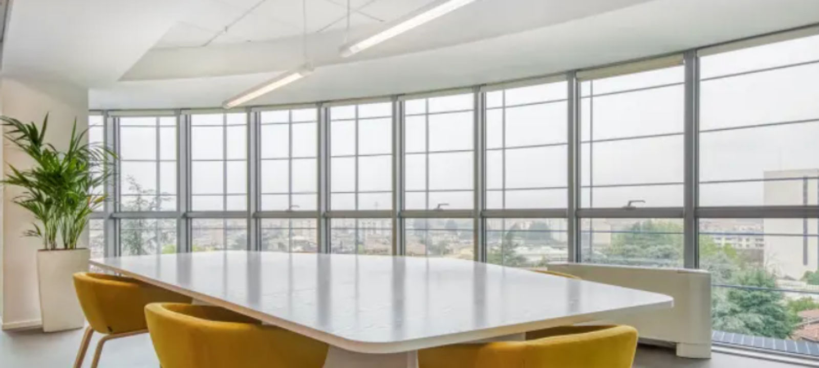 5913 Executive Dr, Lansing - Image 1