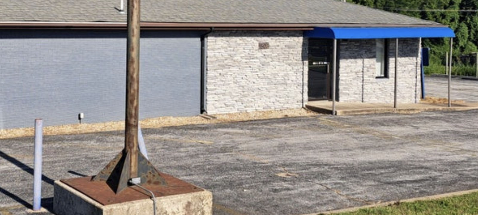 1503 South 3rd Street, Ozark - Image 1