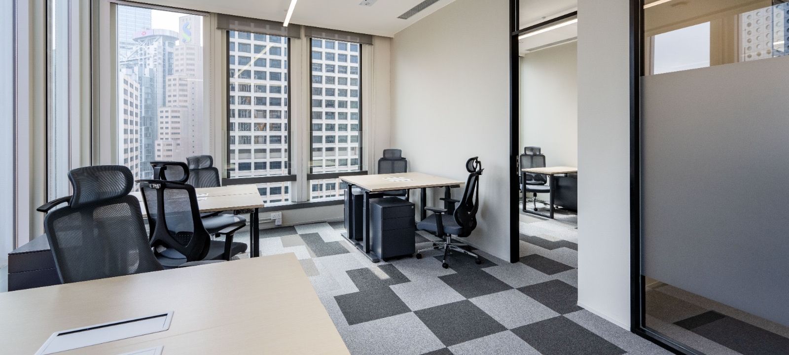 22 Des Voeux Road Central, Central - Image 1