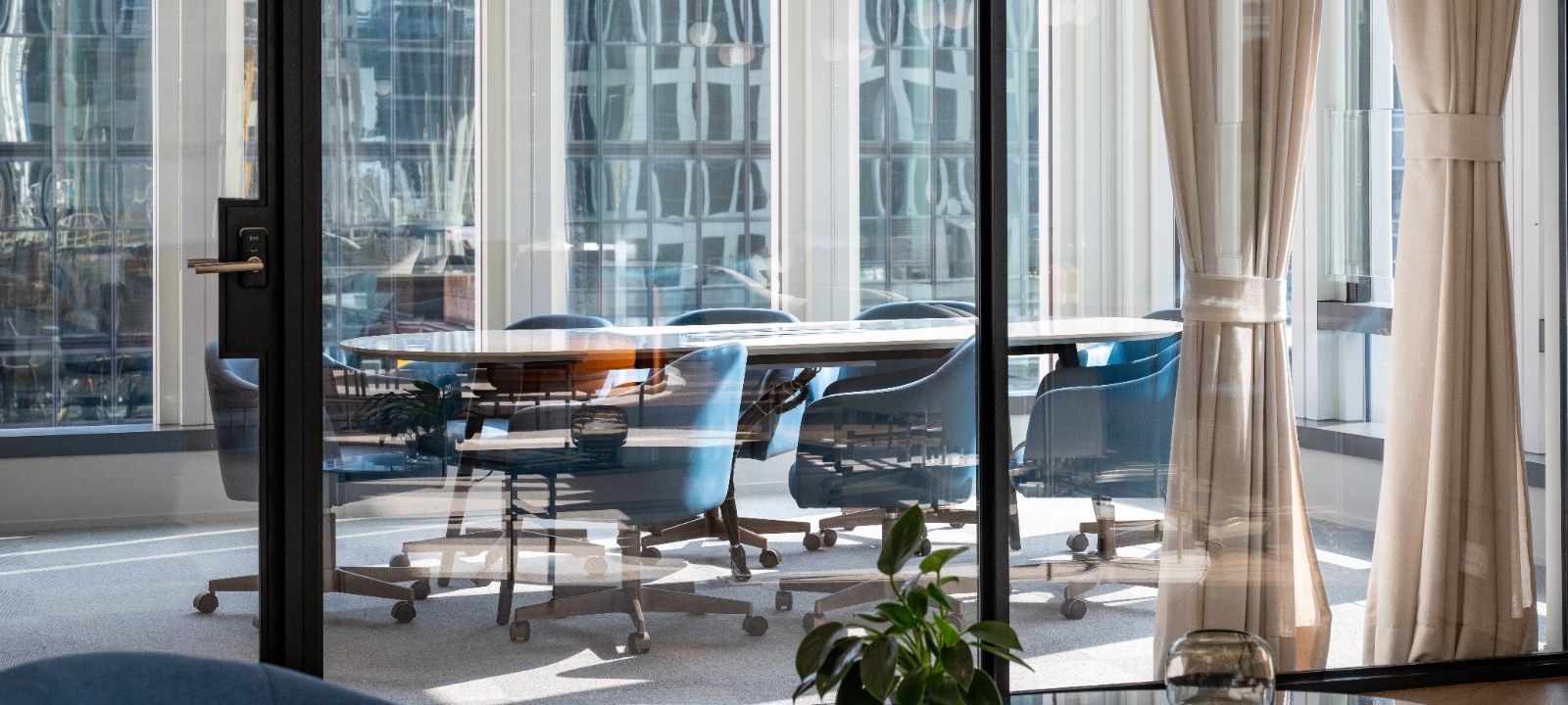 22 Des Voeux Road Central, Central - Image 1