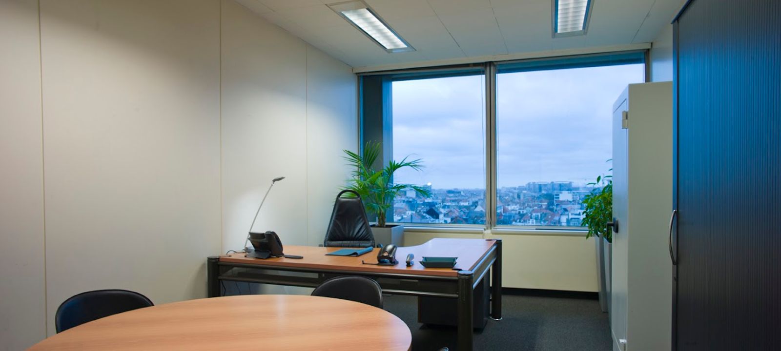 143/4 Avenue Louise, Brussels - Image 1