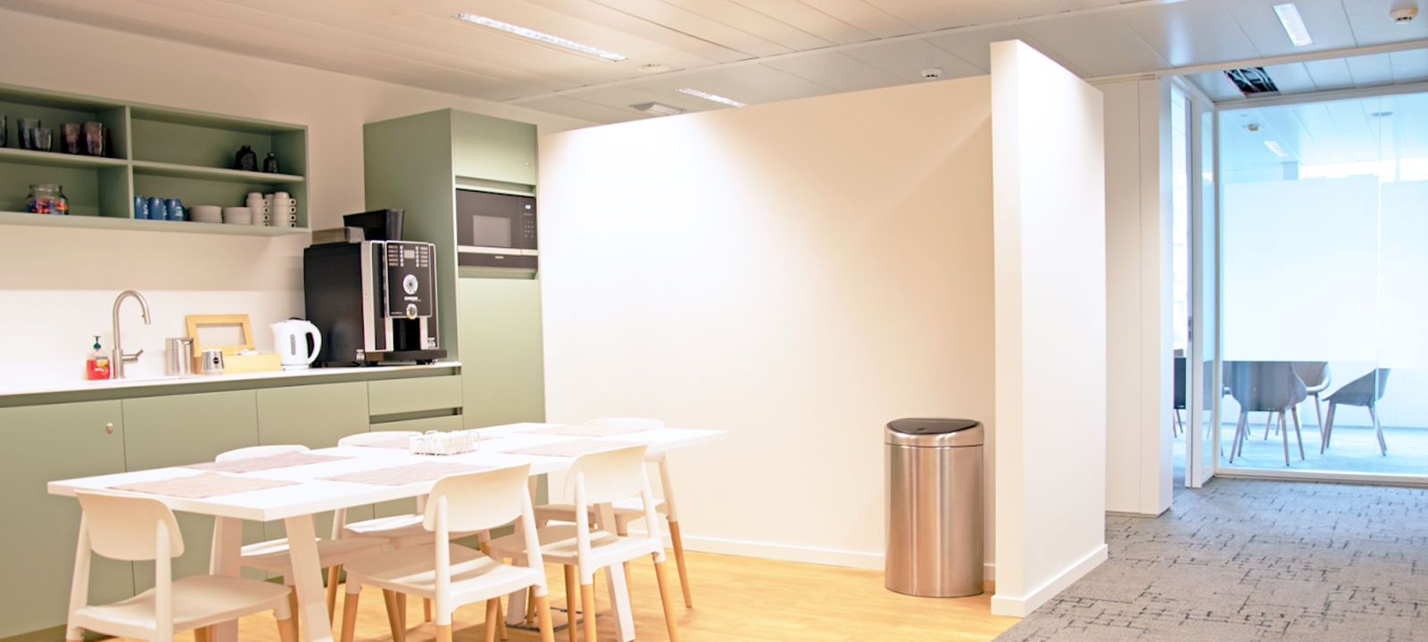 143/4 Avenue Louise, Brussels - Image 1