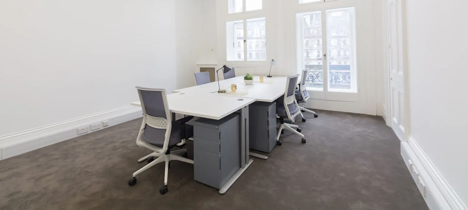 7 Grosvenor Gardens, Victoria - Image 1