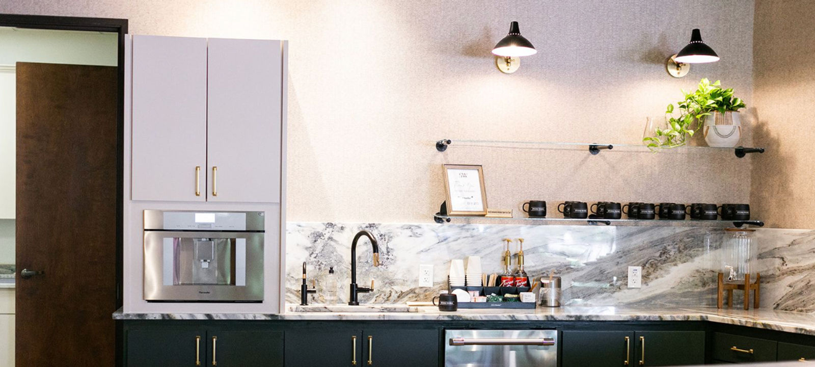 5052 Addison Cir, Addison - Image 1