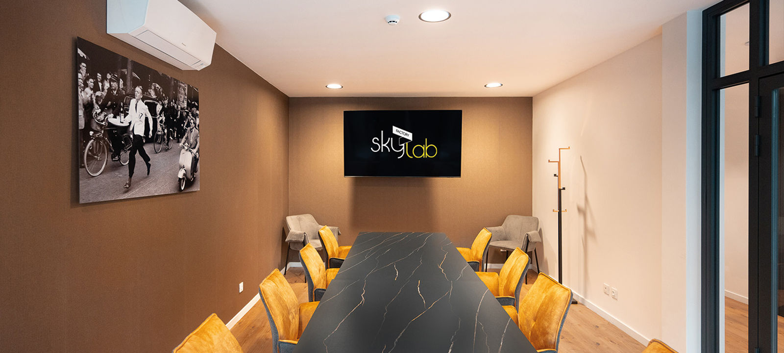 485 Av Louise, Brussels - Image 1