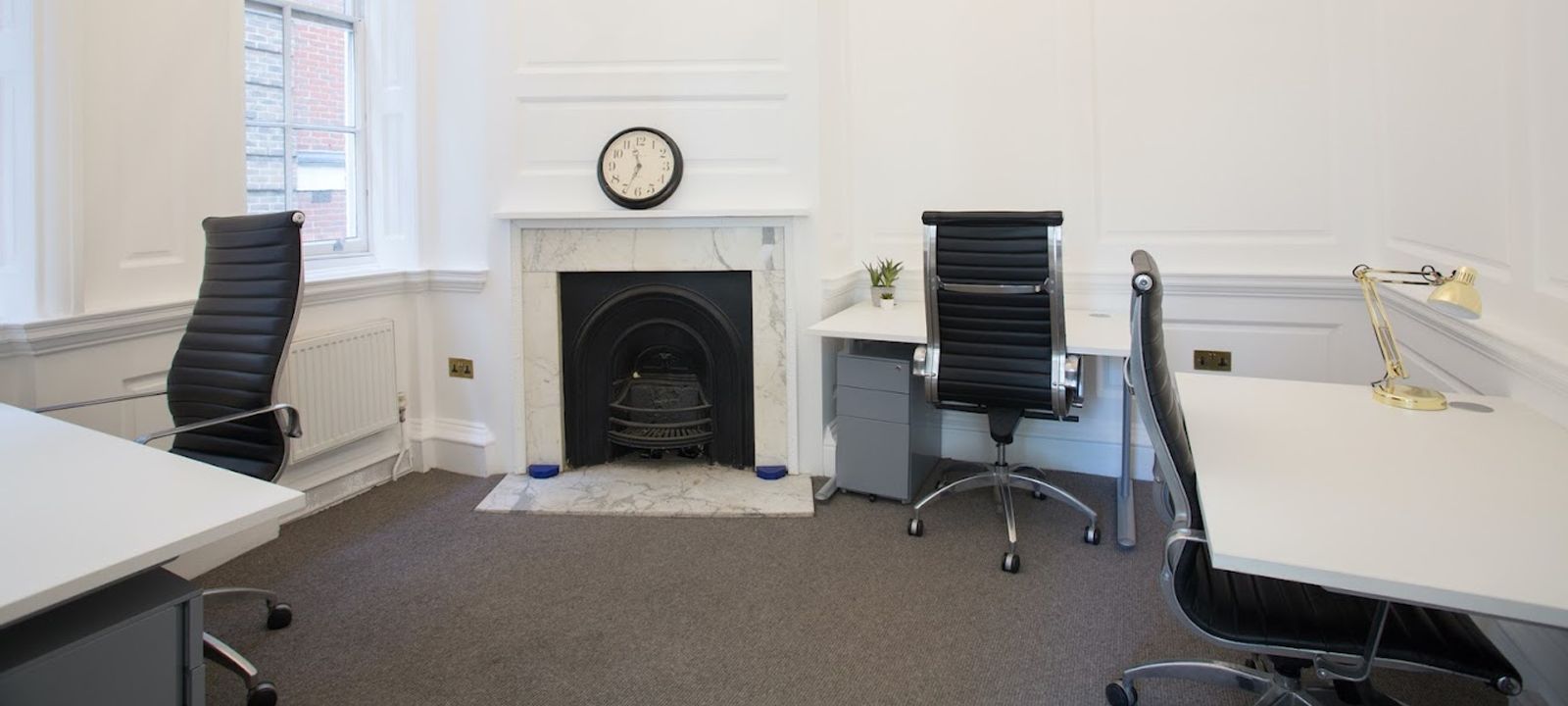 27-28 Queen Street, Bank - Image 1