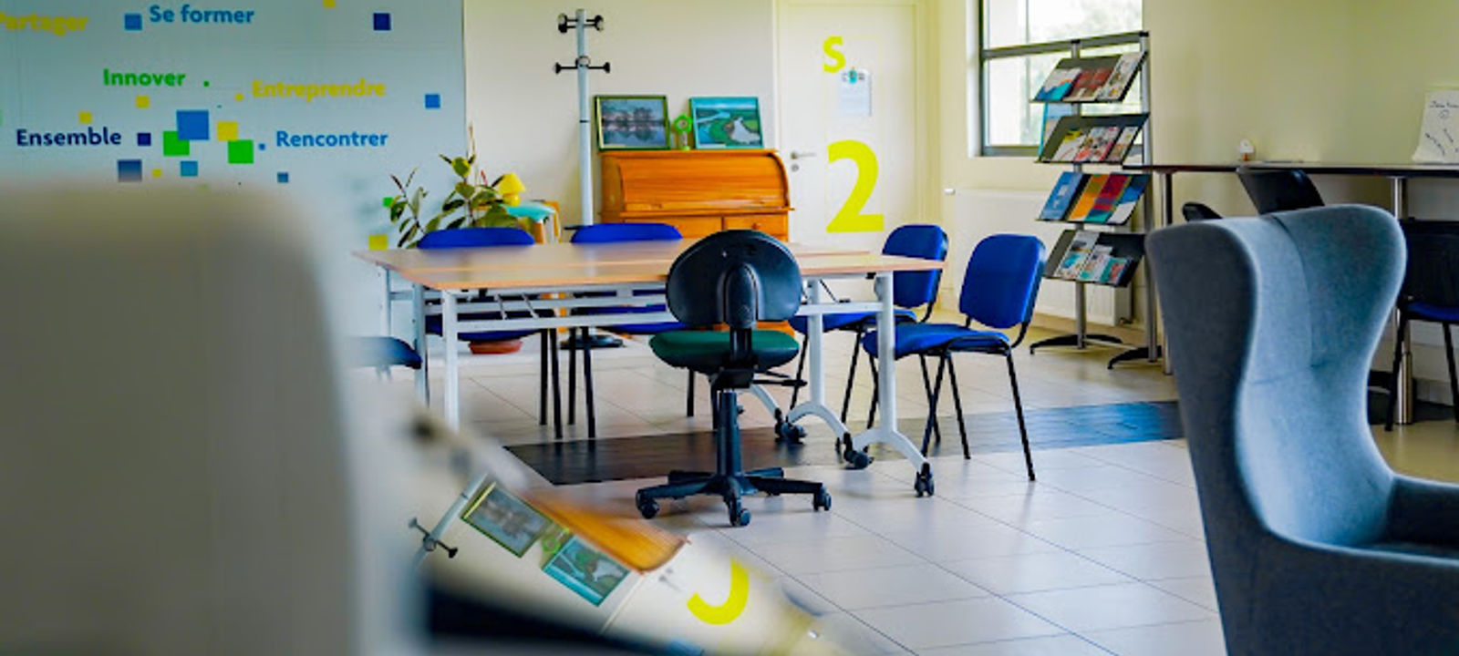 D906, Fleurville - Image 1