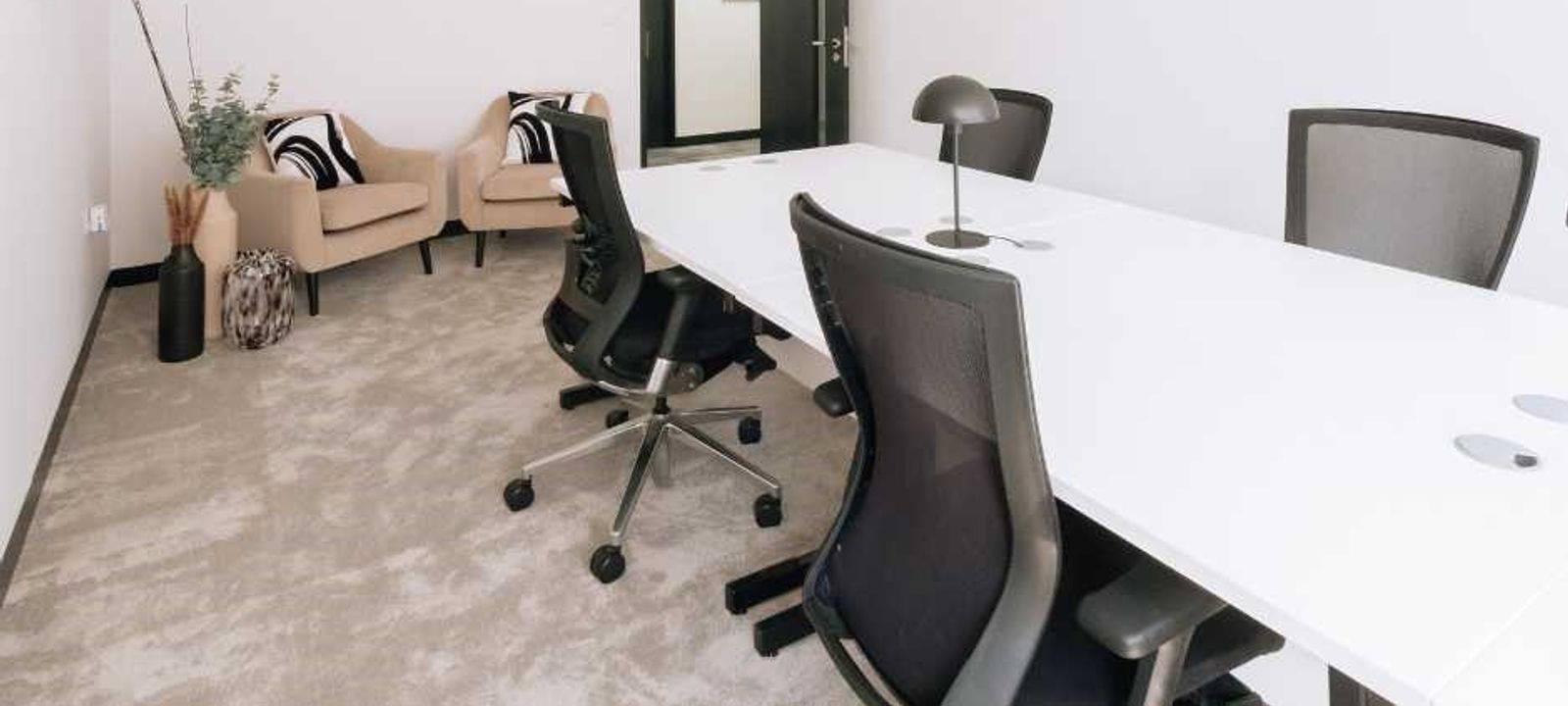 5 Jewry Street, Tower - Image 1