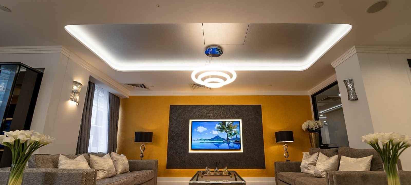 64 North Row, Mayfair - Image 1