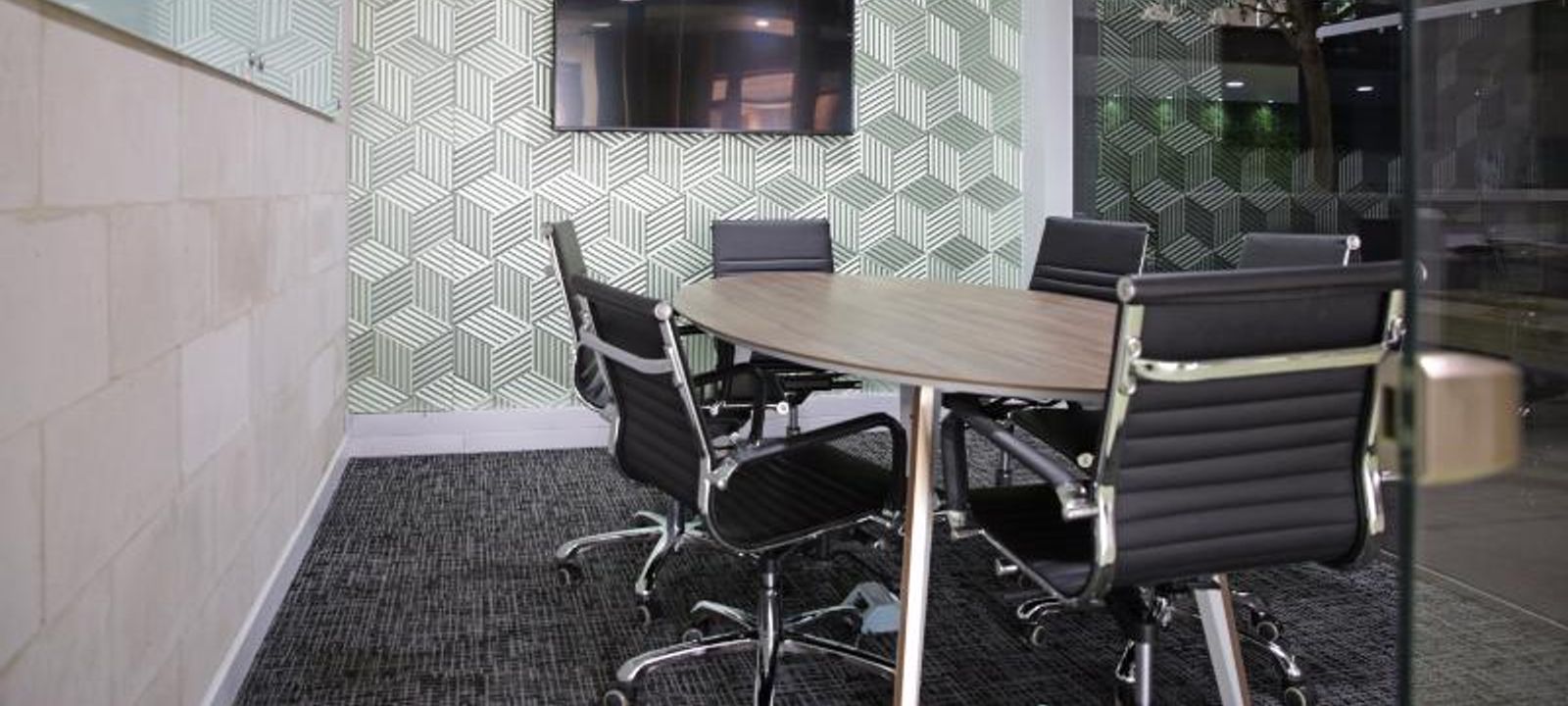 9 The Straight Avenue, Pine Slopes - Image 1