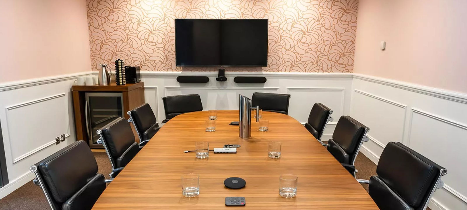 99 Waterloo Road, London - Image 1