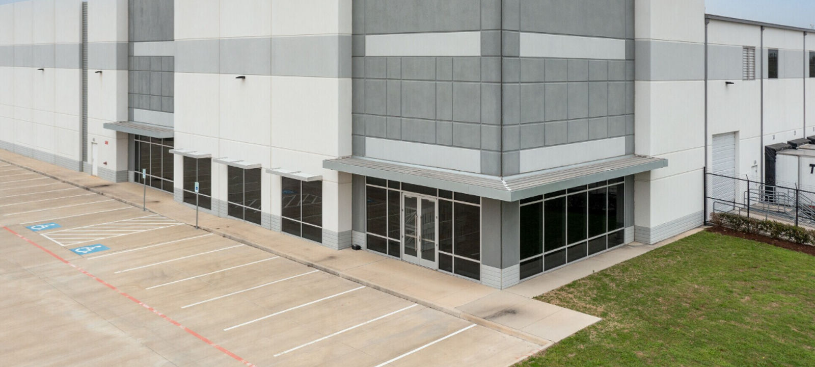 10535 Red Bluff Rd, Pasadena - Image 1