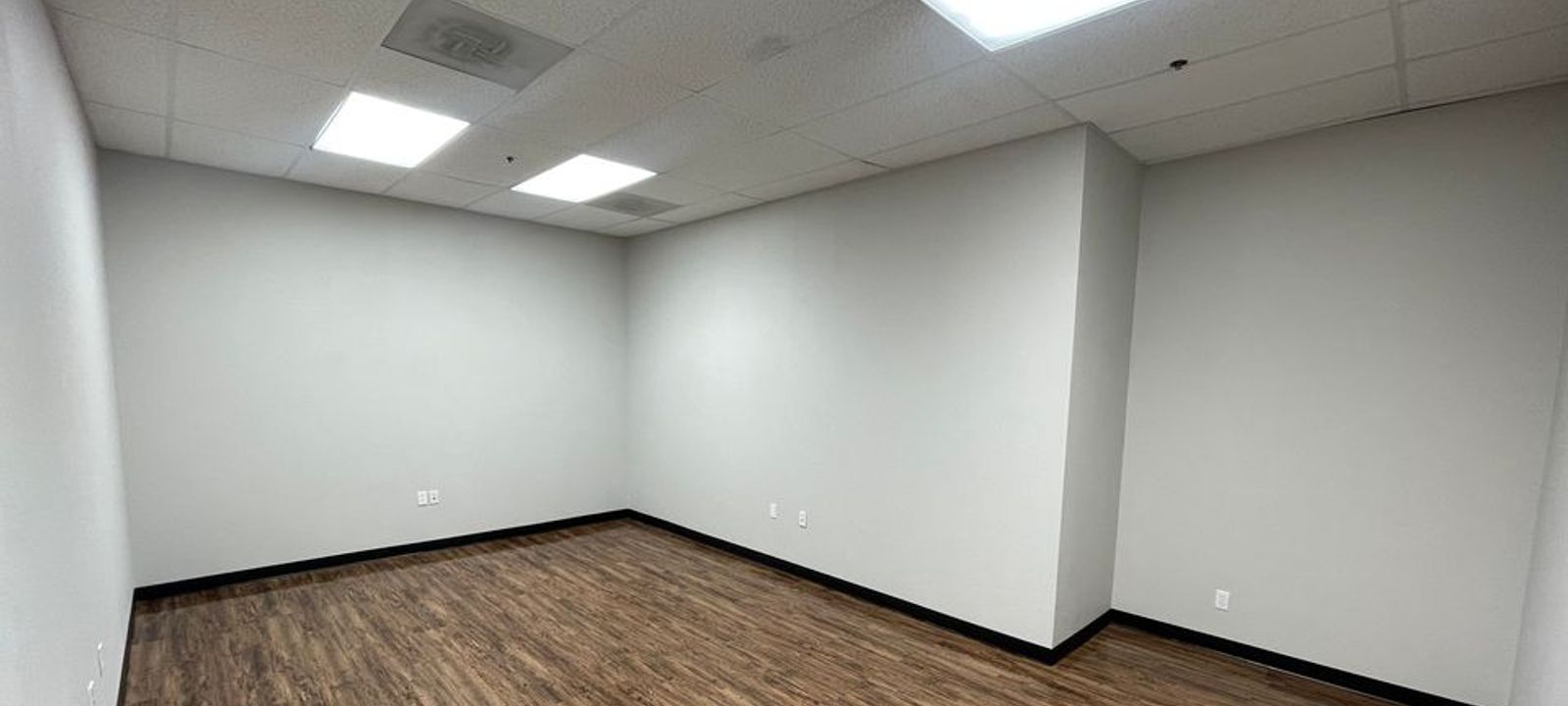 6850 Manhattan Blvd, Fort Worth - Image 1