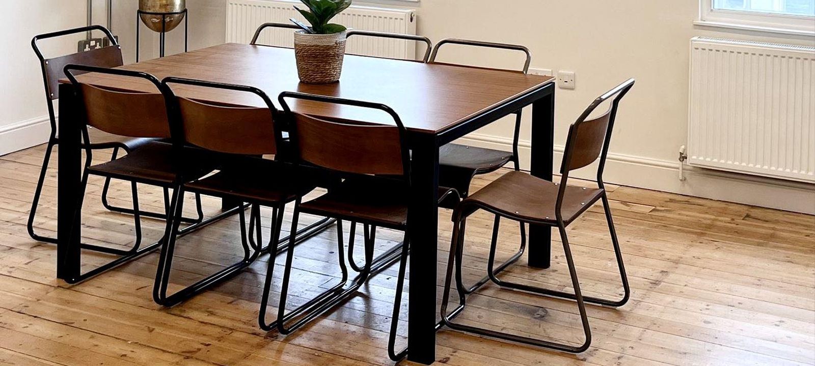 High Street, Newport - Image 1