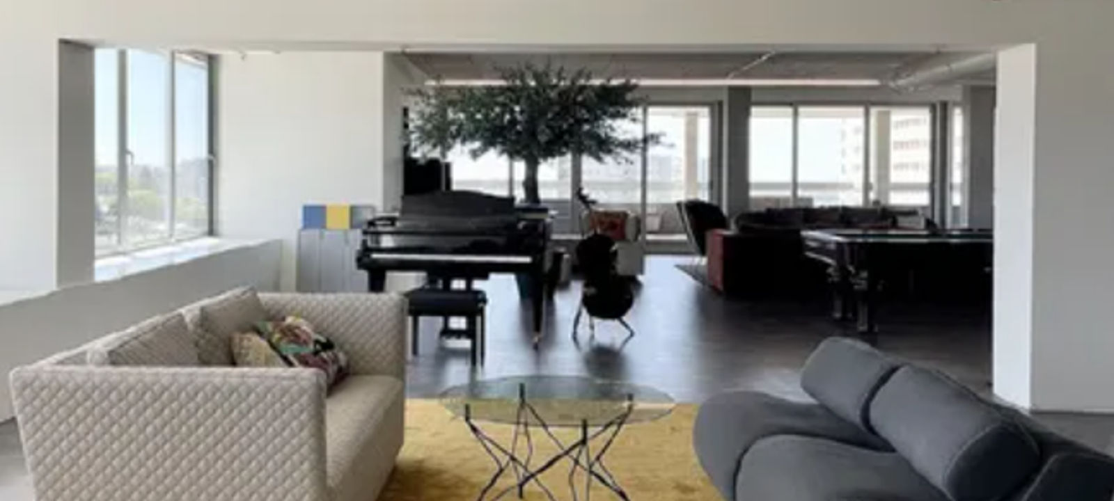 98 Avenida 24 De Julho, Lisboa - Image 1