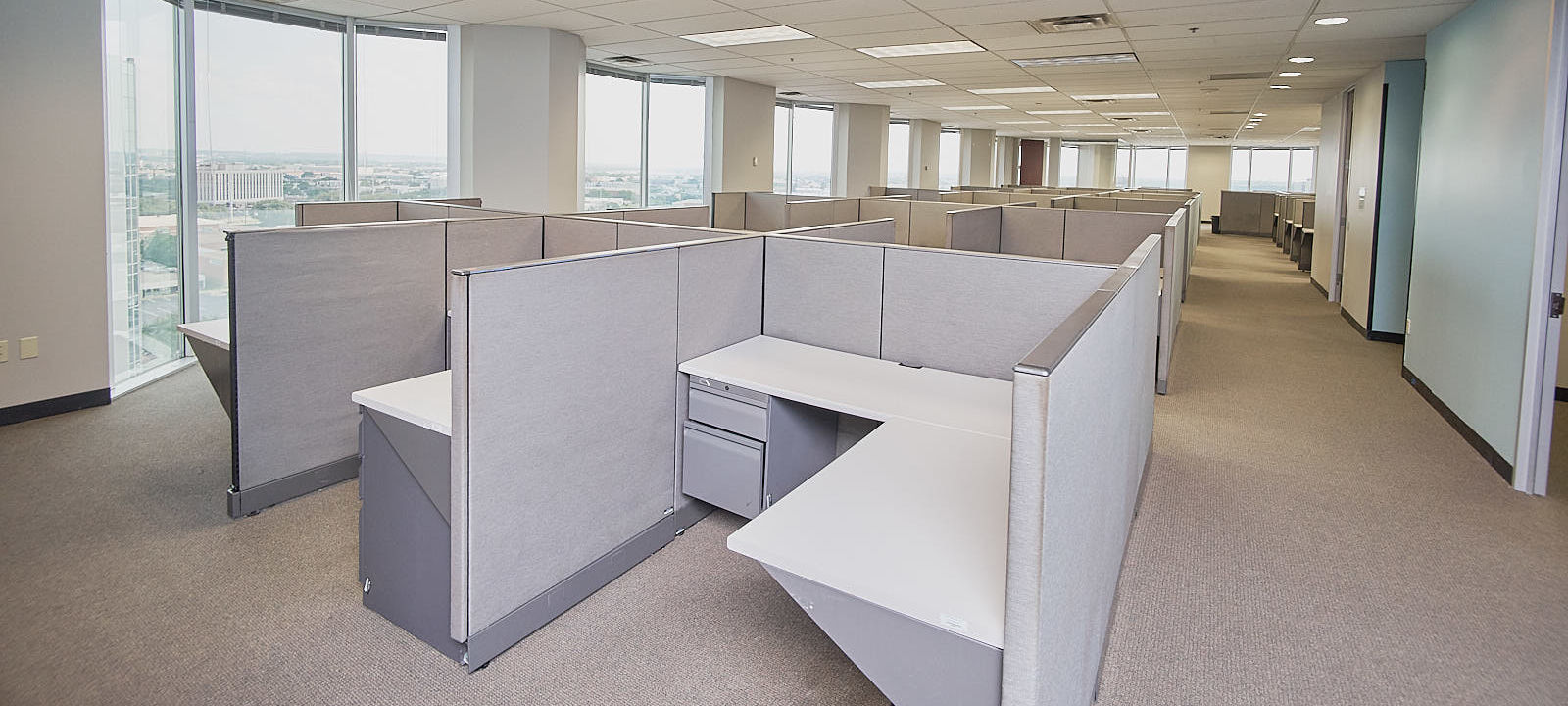 8585 Stemmons Freeway, Dallas - Image 1