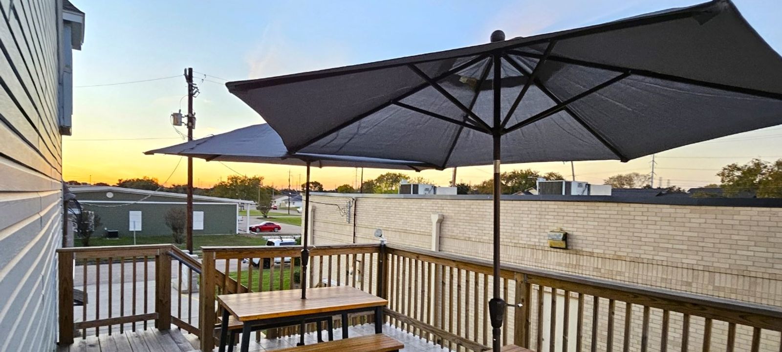 2409 Maxwell Ln, Deer Park - Image 1