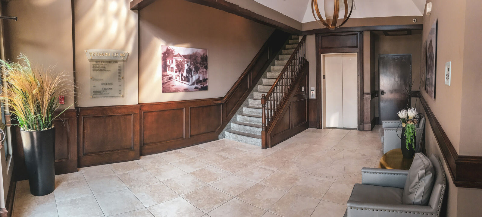 100 W Oak Street, Denton - Image 1