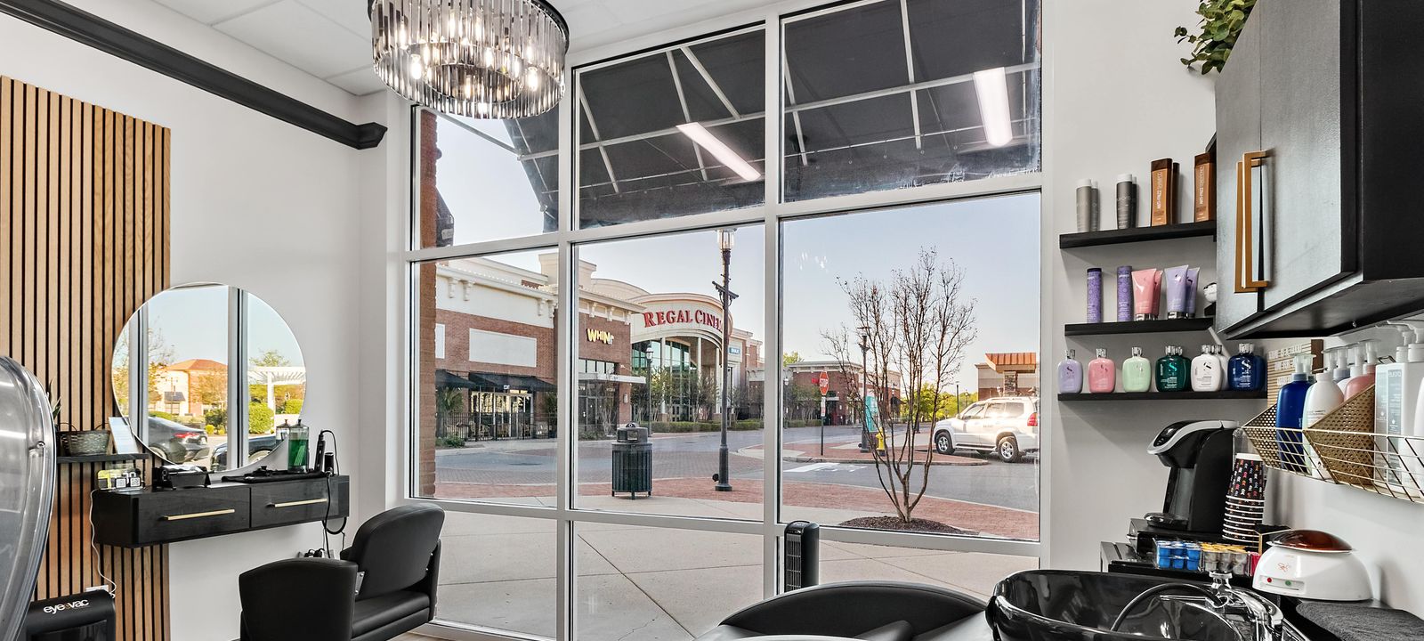 300 Indian Lake Blvd, Hendersonville - Image 1