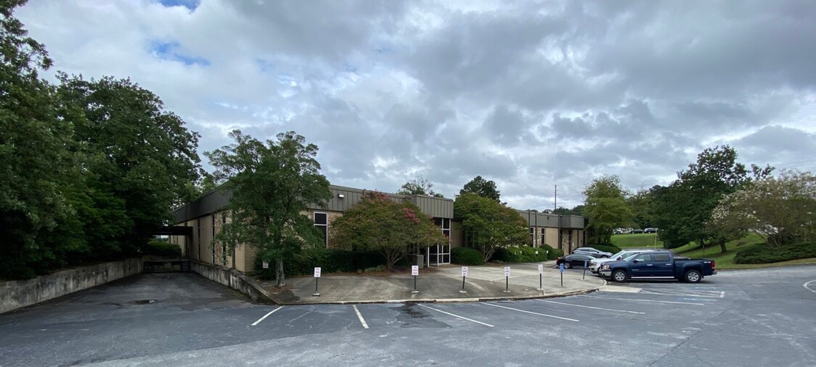 215 Marvin Miller Dr Sw, Atlanta - Image 1