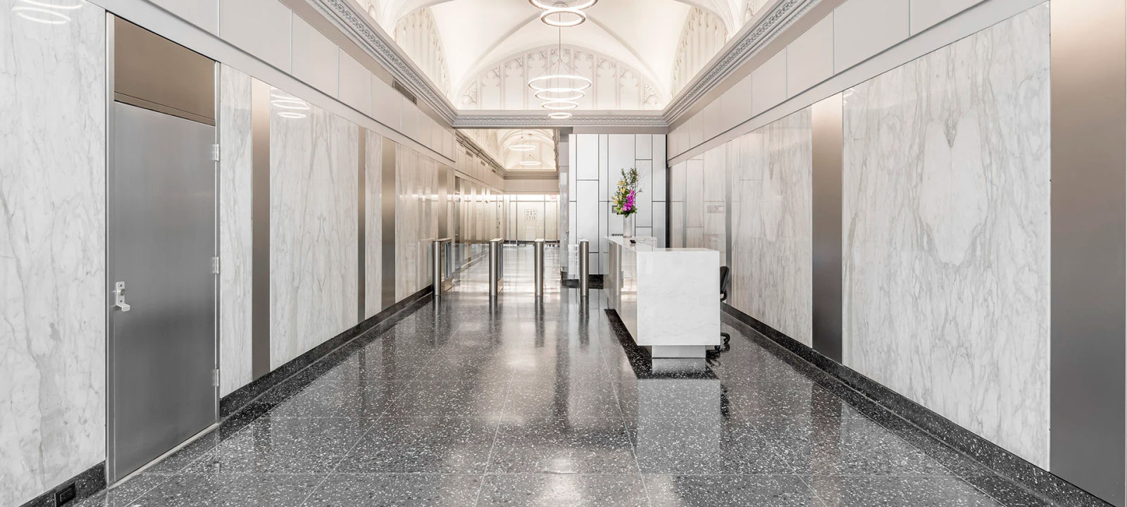 245 Fifth Avenue, New York City - Image 1