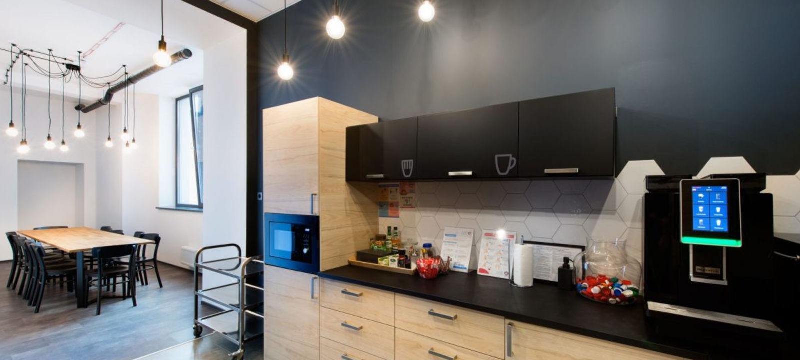 1a Aleja Rozdzieńskiego, Katowice - Image 1