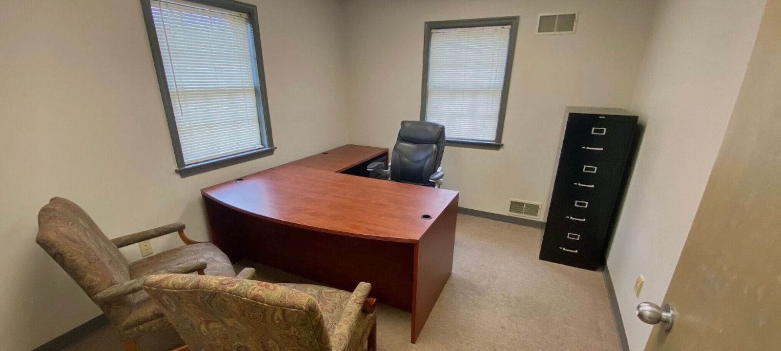 2575 Eastern Blvd, York - Image 1