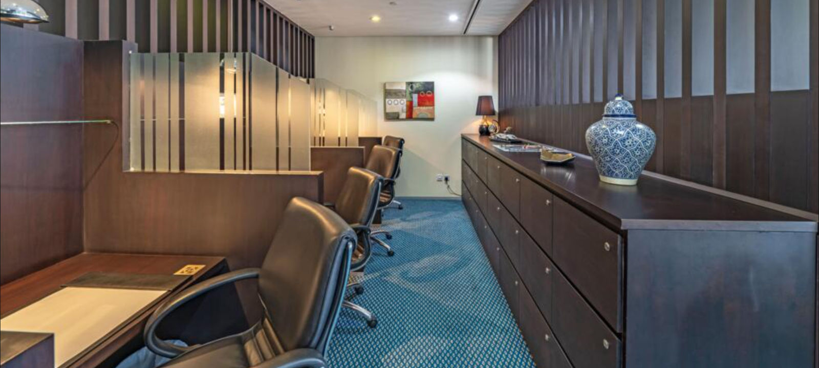 Corniche Road, Abu Dhabi - Image 1