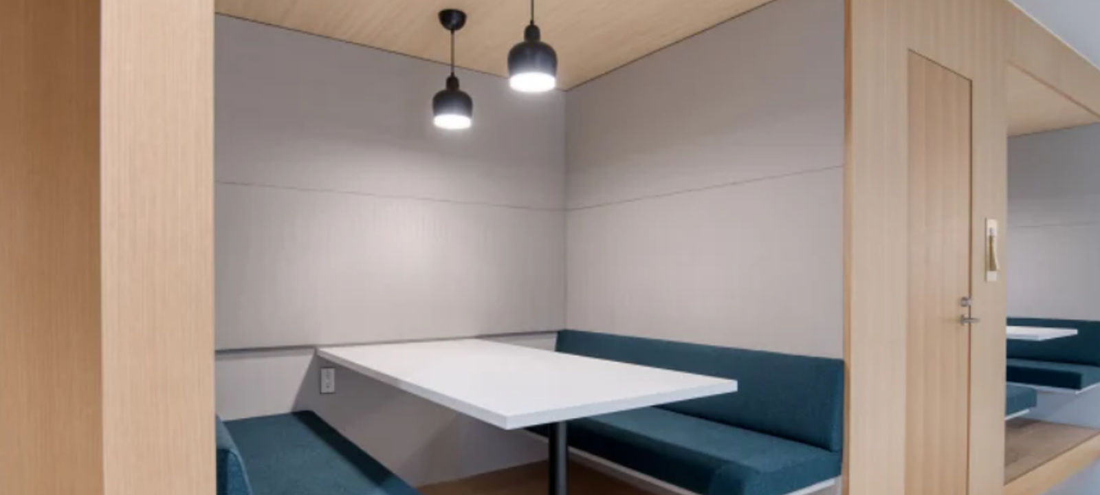 4605 Lapiniere Boulevard, Brossard - Image 1