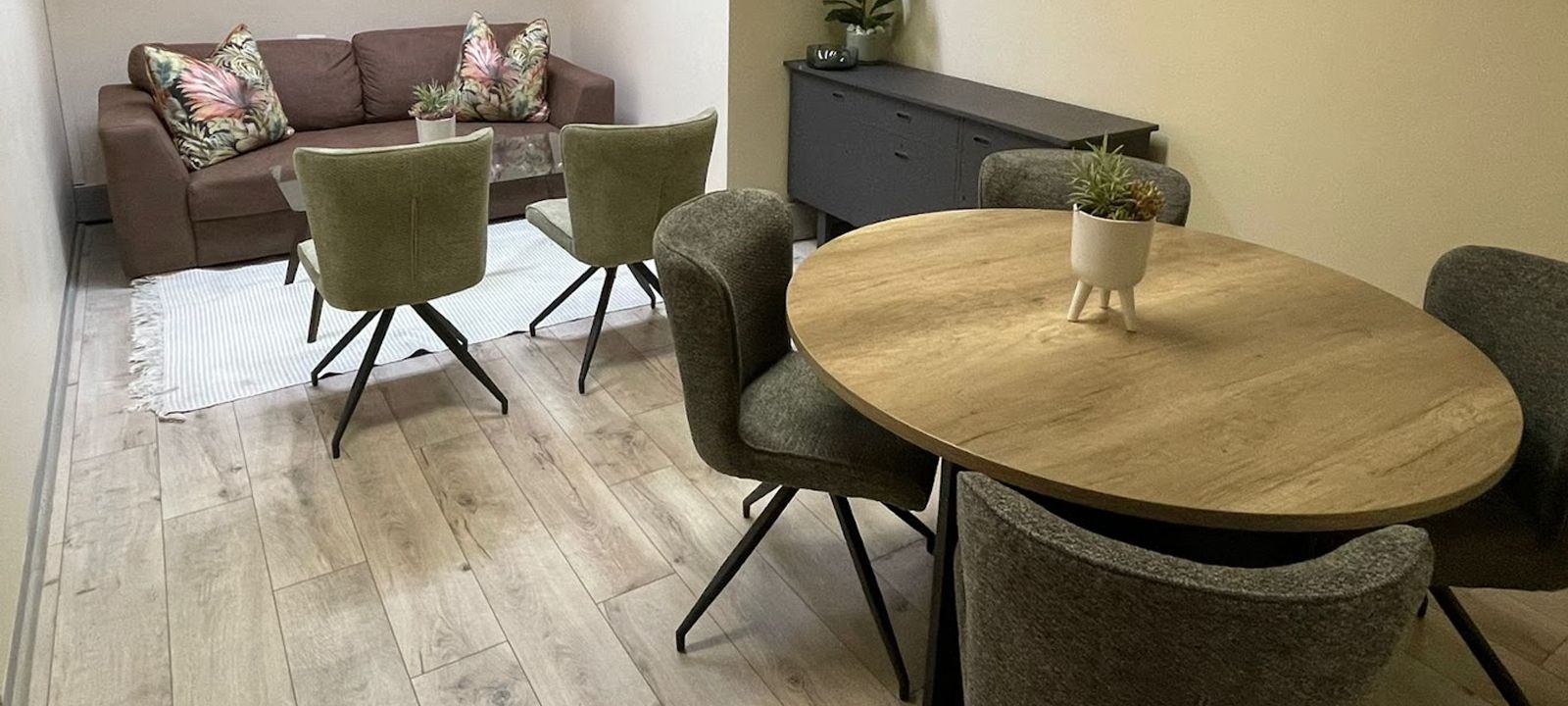 54 Adelaide Tambo Dr, Durban North - Image 1