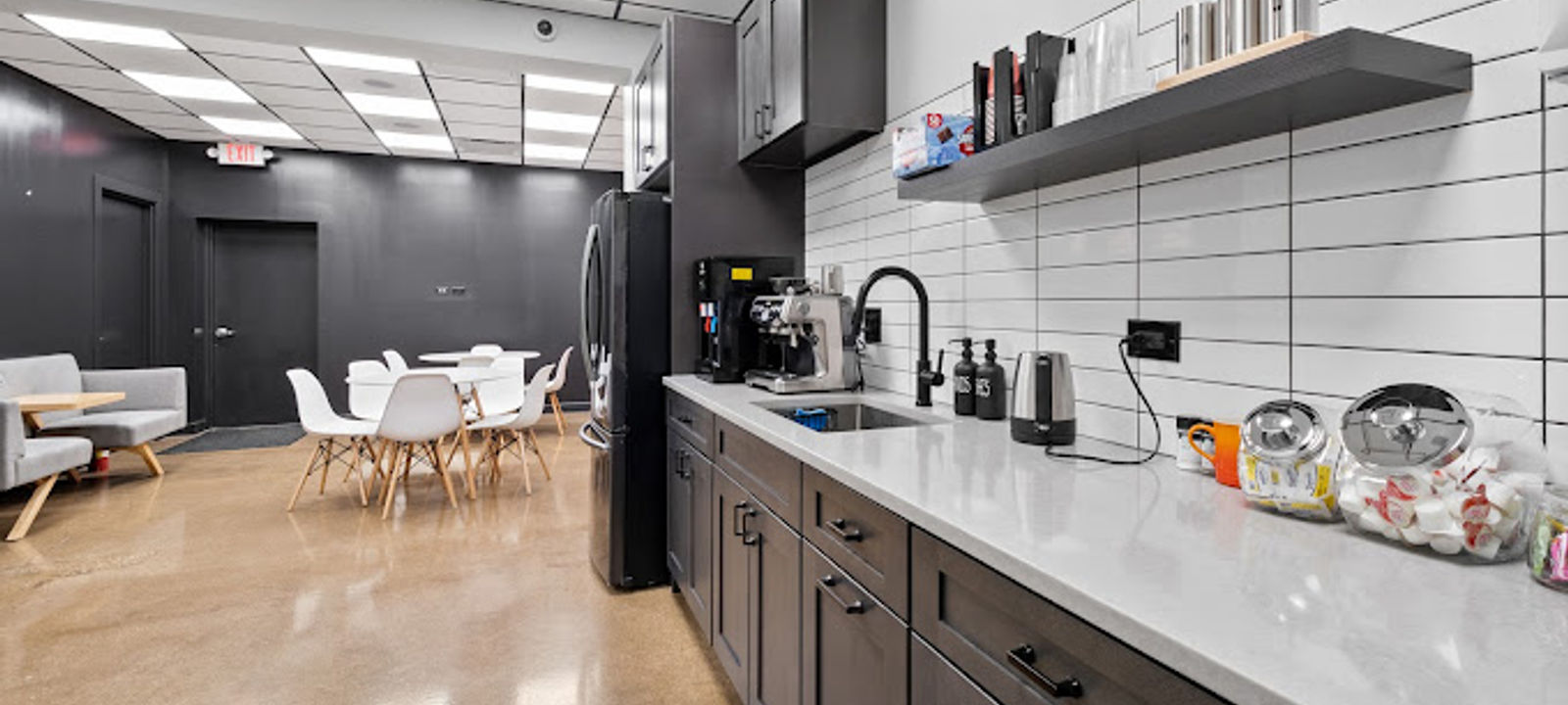 7358 Lincoln Ave, Lincolnwood - Image 1