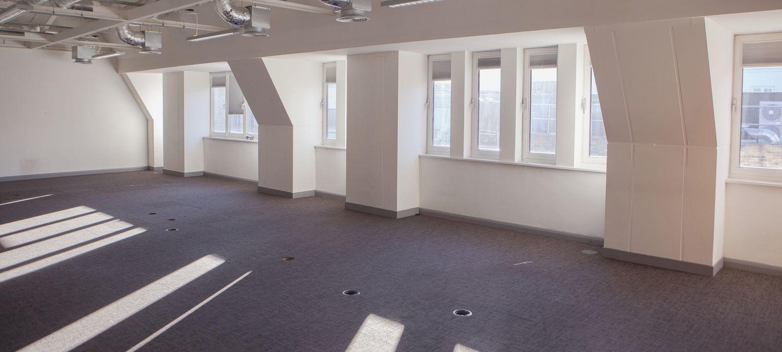 99 Kings Road Chelsea, London - Image 1