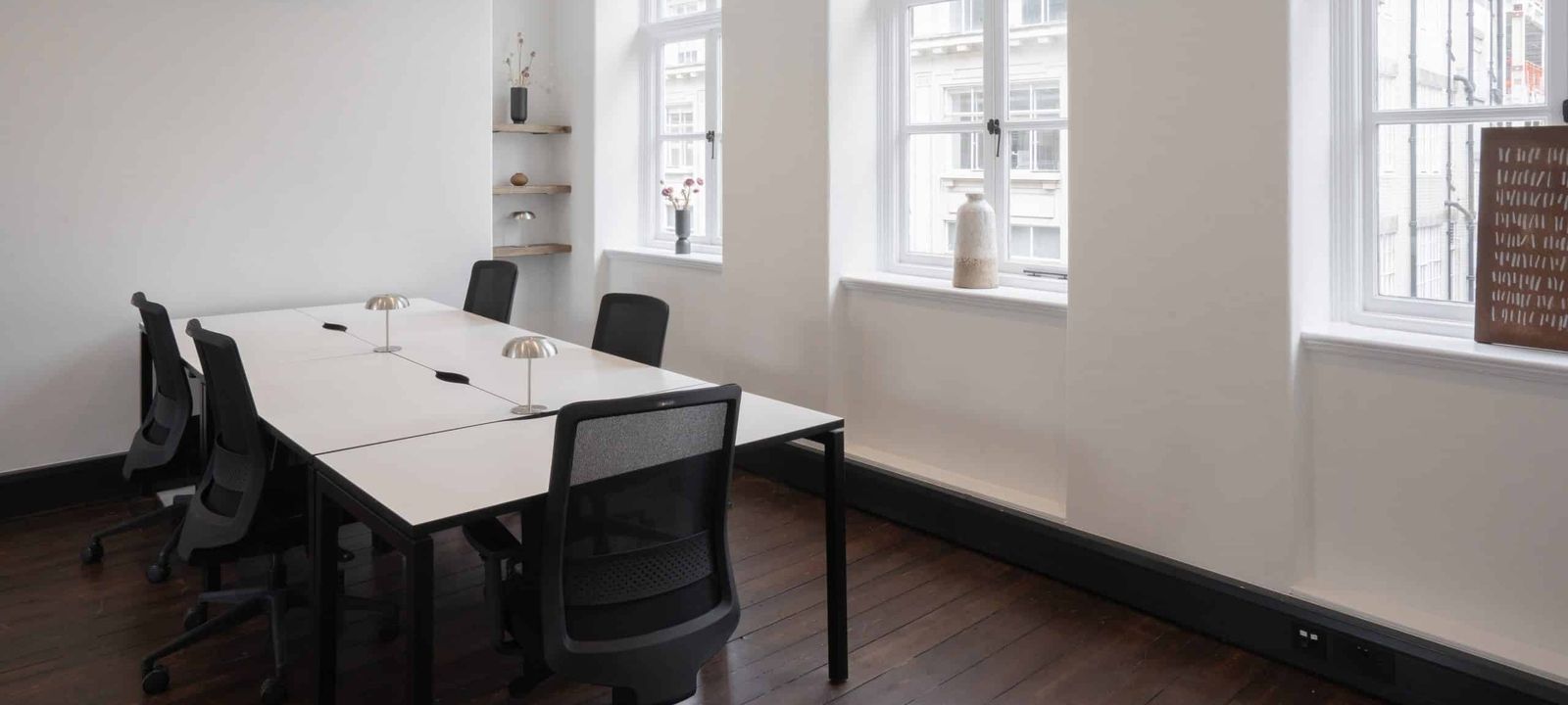20 Eastcastle St, London - Image 1
