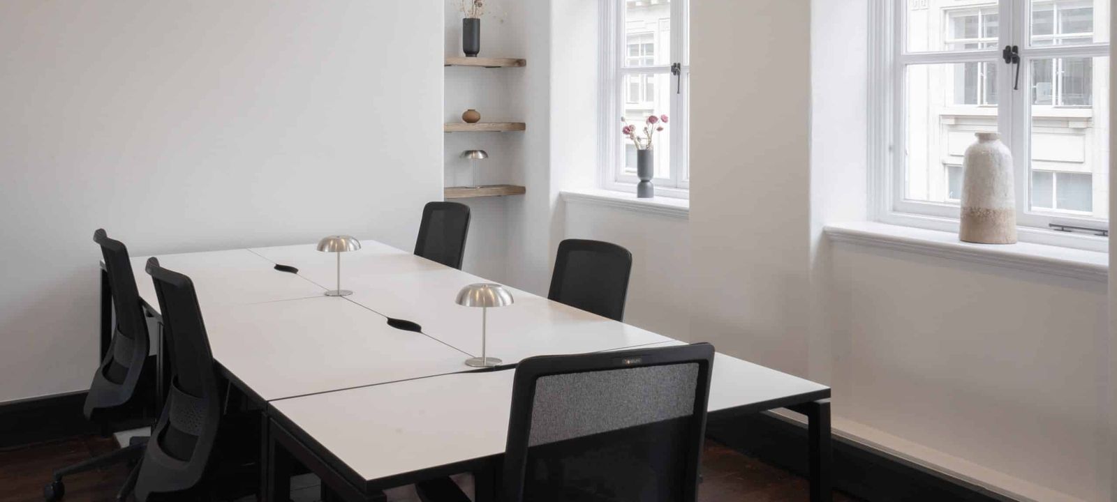 20 Eastcastle St, London - Image 1