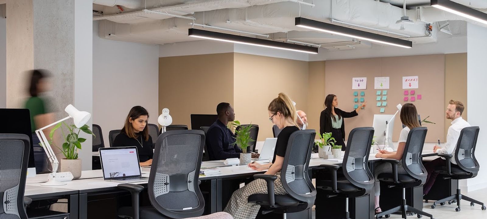 123 Victoria St, London - Image 1