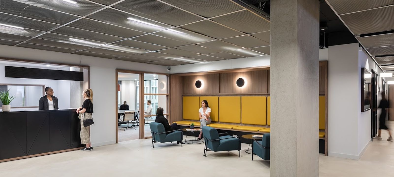 123 Victoria St, London - Image 1