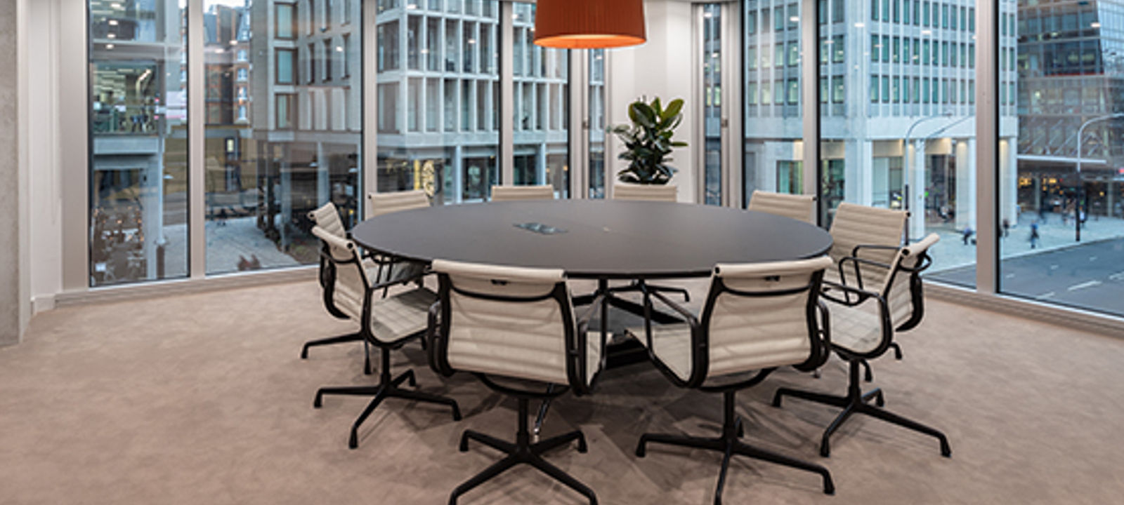 123 Victoria St, London - Image 1