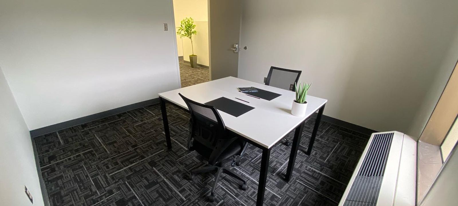 611 N Courthouse Rd, Richmond - Image 1