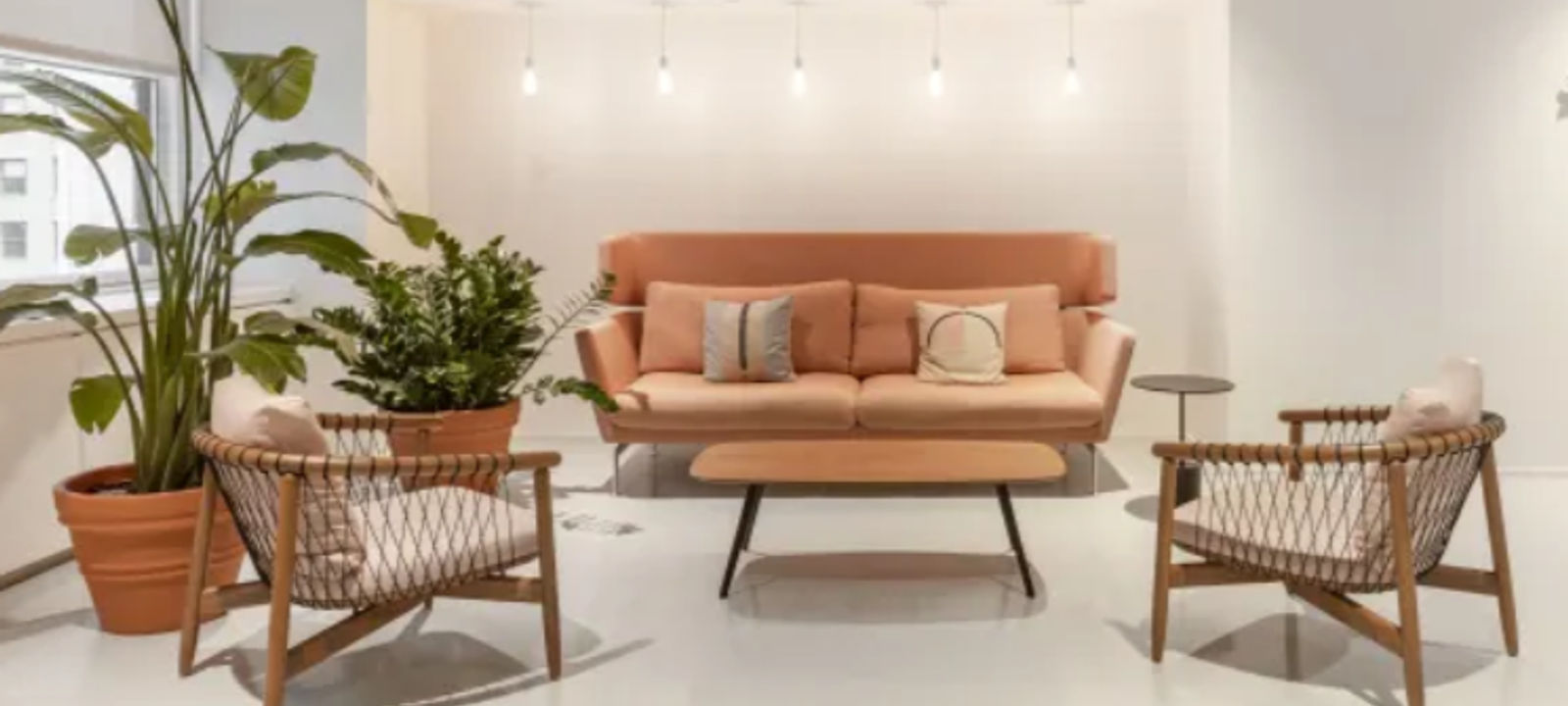 1870 W Winchester Rd, Libertyville - Image 1