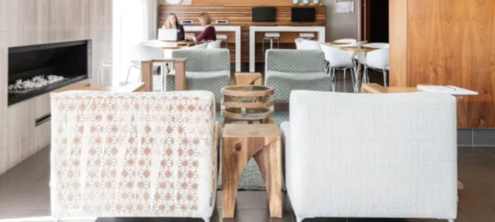 2055 Craigshire Rd, St Louis - Image 1