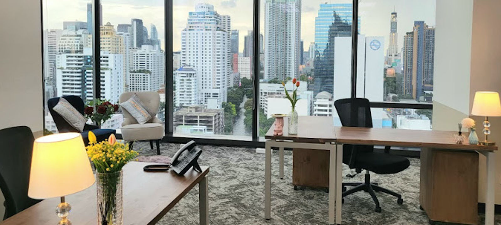 1818 Phetchaburi Road, Ratchathewi - Image 1