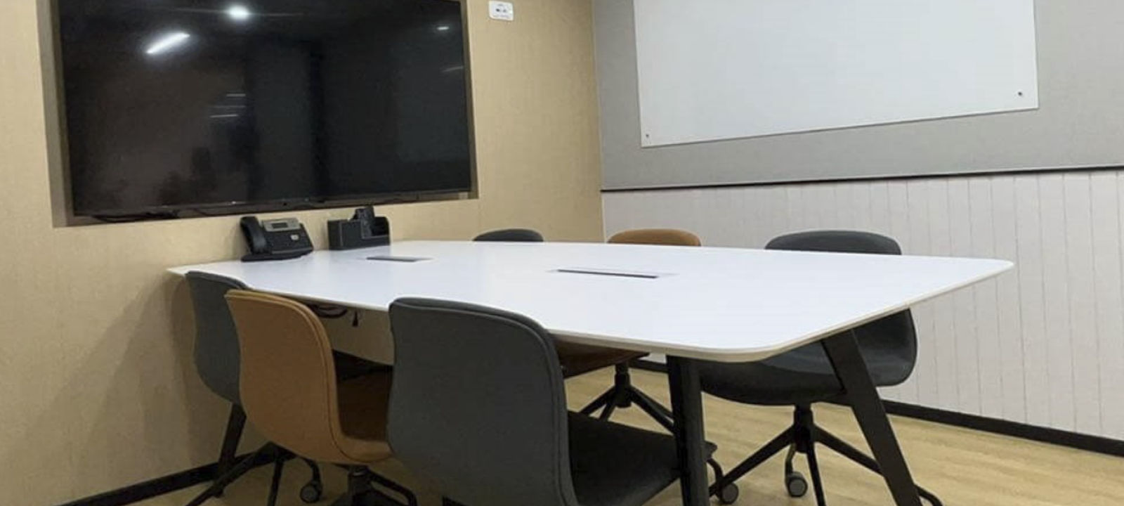 138 Queen's Road Central, Central - Image 1