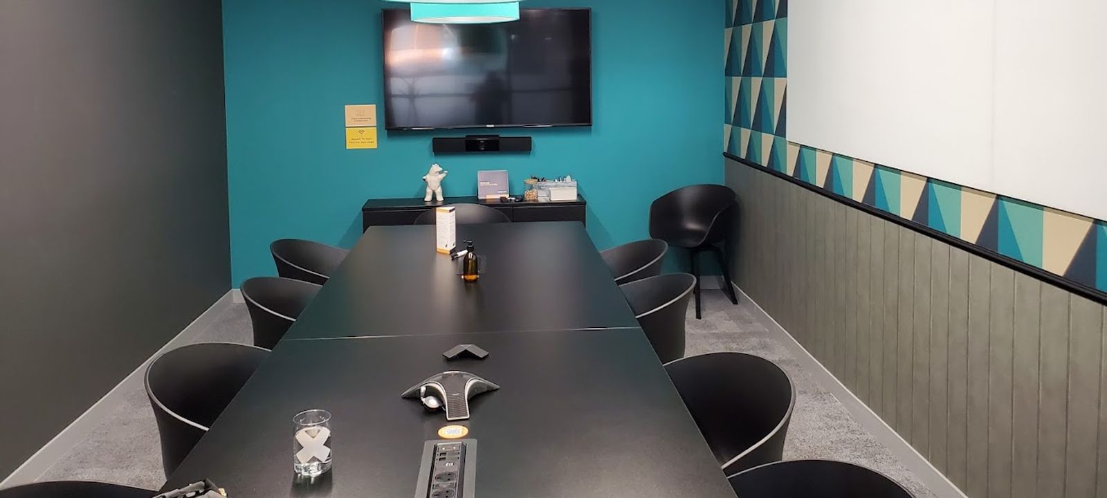 174 Hammersmith Road, Hammersmith - Image 1