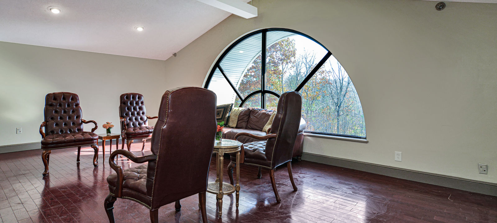 90 Stiles Rd, Salem - Image 1