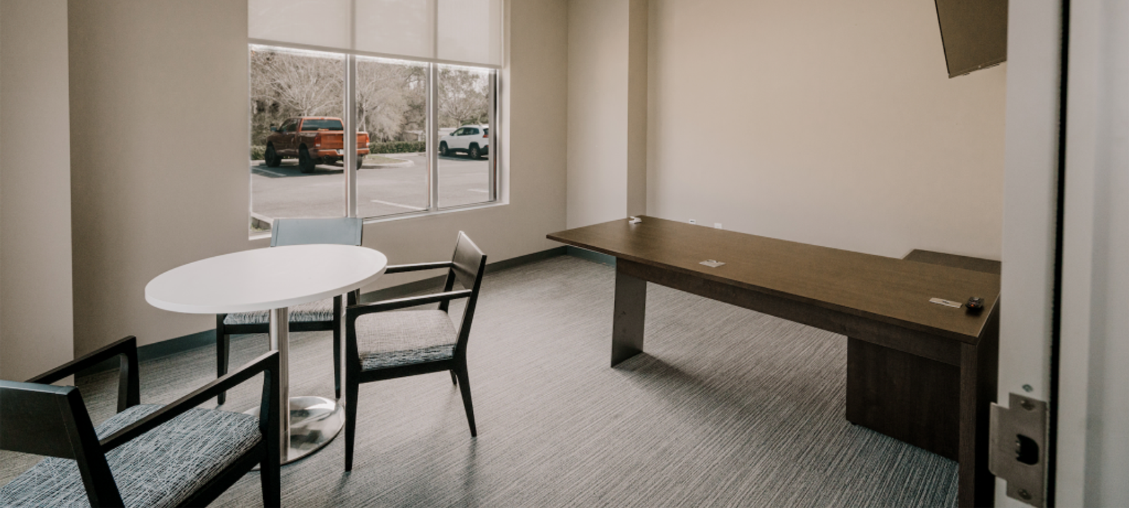 924 Hale Avenue, Brooksville - Image 1