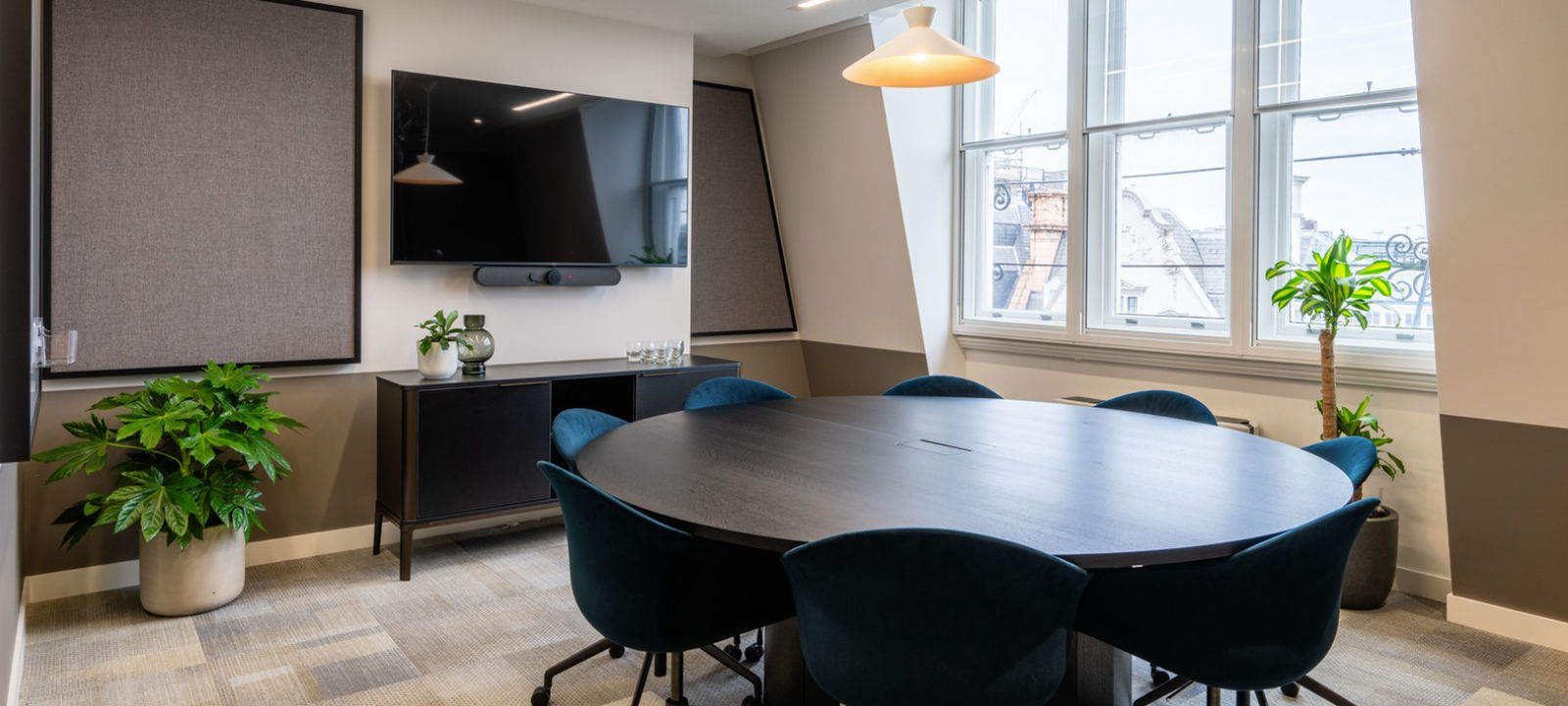 166 Piccadilly, St James's - Image 1