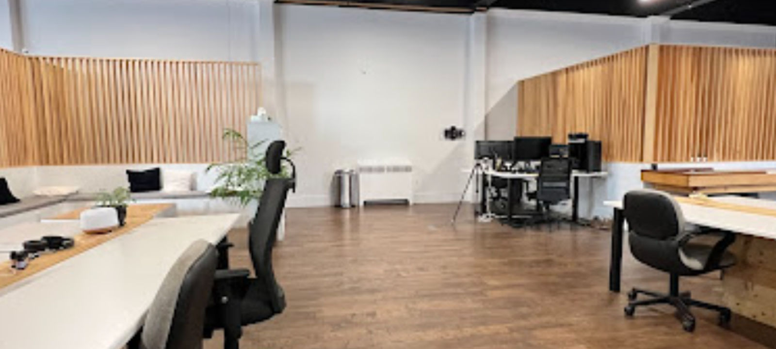 136 Christina St N, Sarnia - Image 1