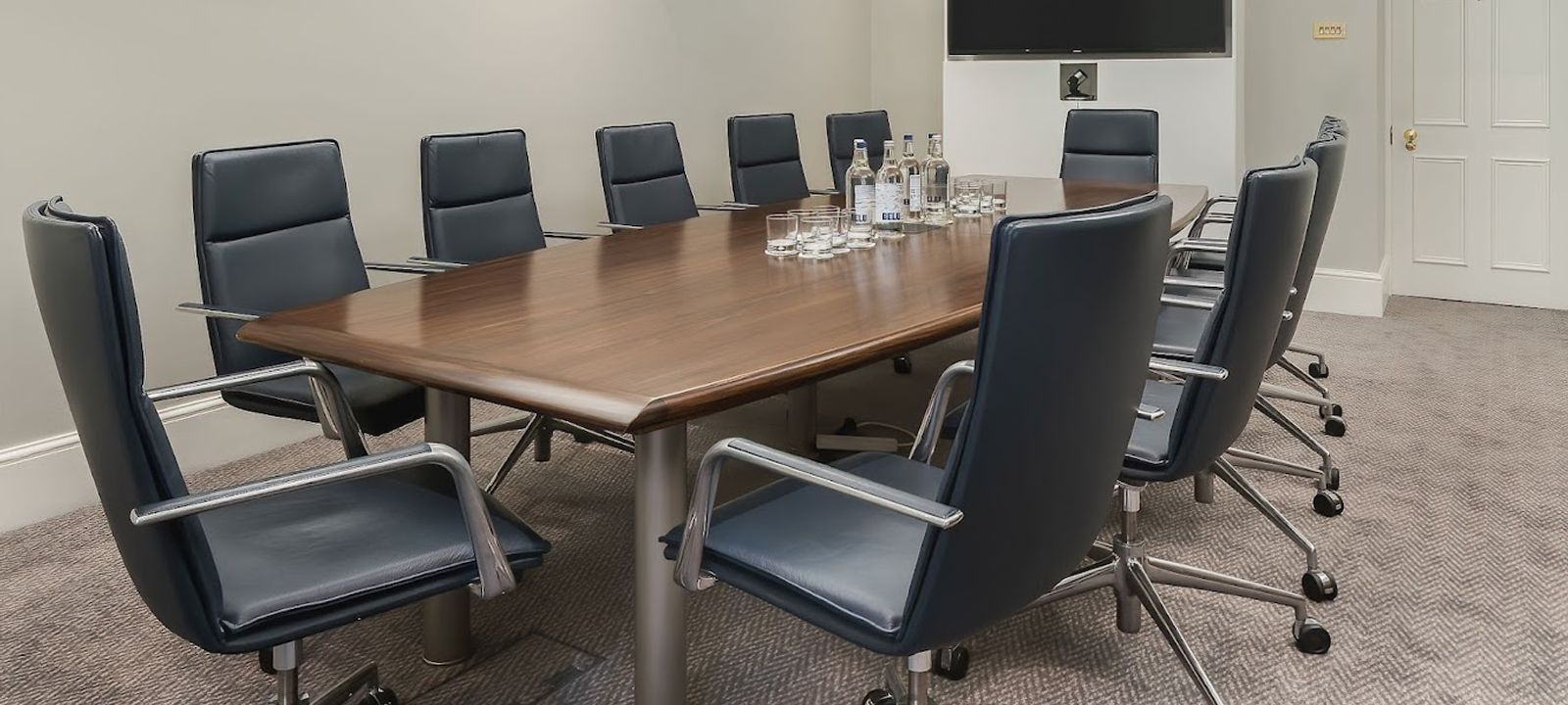 17 Cavendish Square, Marylebone - Image 1